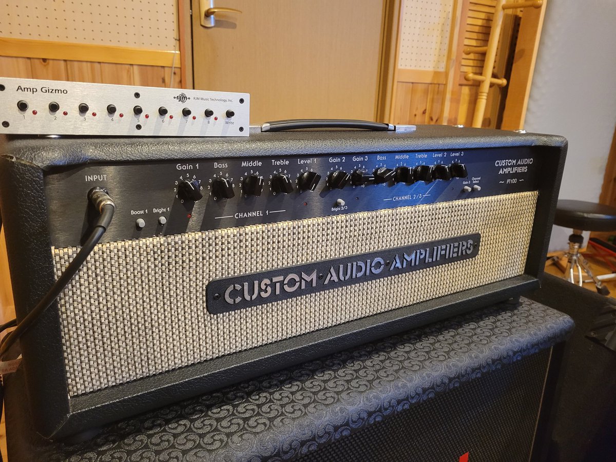 soundfarm223's tweet photo. 今日最終リハーサルです!
今回フル機材!
ご来場くださいます方、最高のサウンドを届けますので楽しみにしてください!
感染対策徹底して行いますのでよろしくお願いいたします🙇
#suhr
#jamestyler
#od100
#freethetone https://t.co/q0YYsYZreo