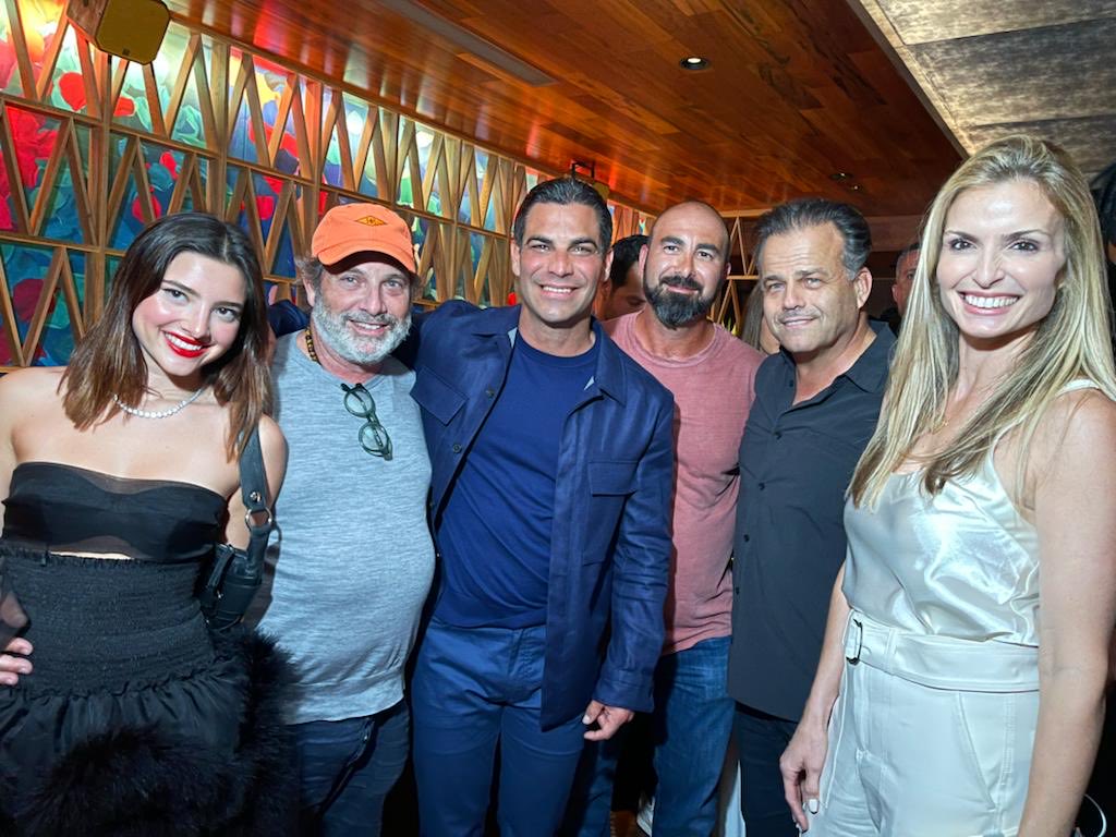 AlexSapir's tweet photo. ⁦⁩ ⁦⁩ ⁦@DaveGrutman⁩ congrats on the Key Club opening, thank you to  the best and coolest mayor in the US ⁦@FrancisSuarez⁩ for leading Miami to be the greatest city in the country ⁦@KobiKarp⁩ and Todd Glazer keep doing what you do https://t.co/wwXpH0pOYz