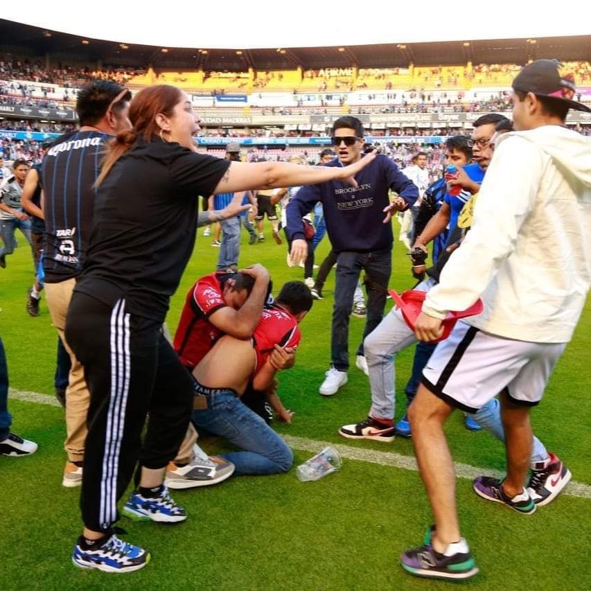 Antoliny's tweet image. No deberías existir #UnidosSomosMasFuertes 7 contra su hijo y su padre y todavía su grito de los gallos mejor hubieran puesto #matenlosatodos