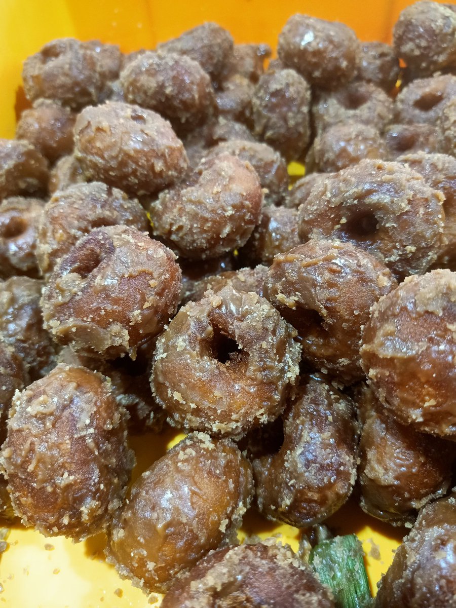 umierakitchen's tweet photo. assalamualaikum...
lama x update kt sini...

jom ler try..
KERIA GULA MELAKA
#Ampang 
#KERIAGULAMELAKA
#jalancarimakan
#Jomkita https://t.co/bhEmkV4q4f