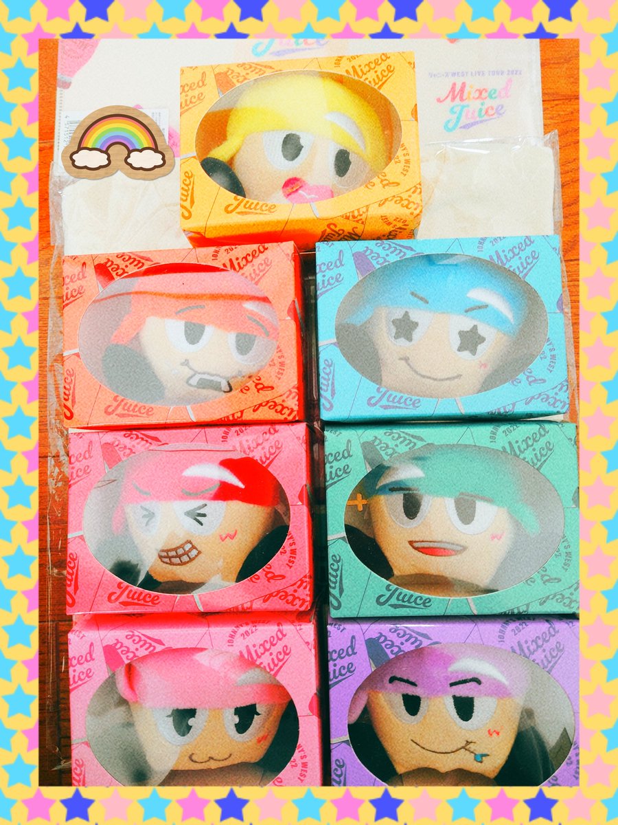 mumu_panda47's tweet photo. 遂に我が家にヤツらがやってきました🌈✨
先住のモグジ、悲熊ちゃん、真玄LIONさんともご対面✨仲良くしてね！
#ジャニーズWEST
#MixedJuice
#ぶらさげるヤツ https://t.co/crqZsj1CKY