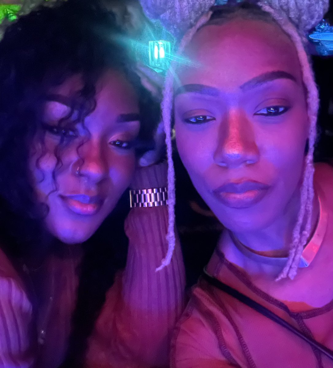 sensit11vesoul's tweet image. ❤️❣️❤️#DN #FrontBack #Legendary12