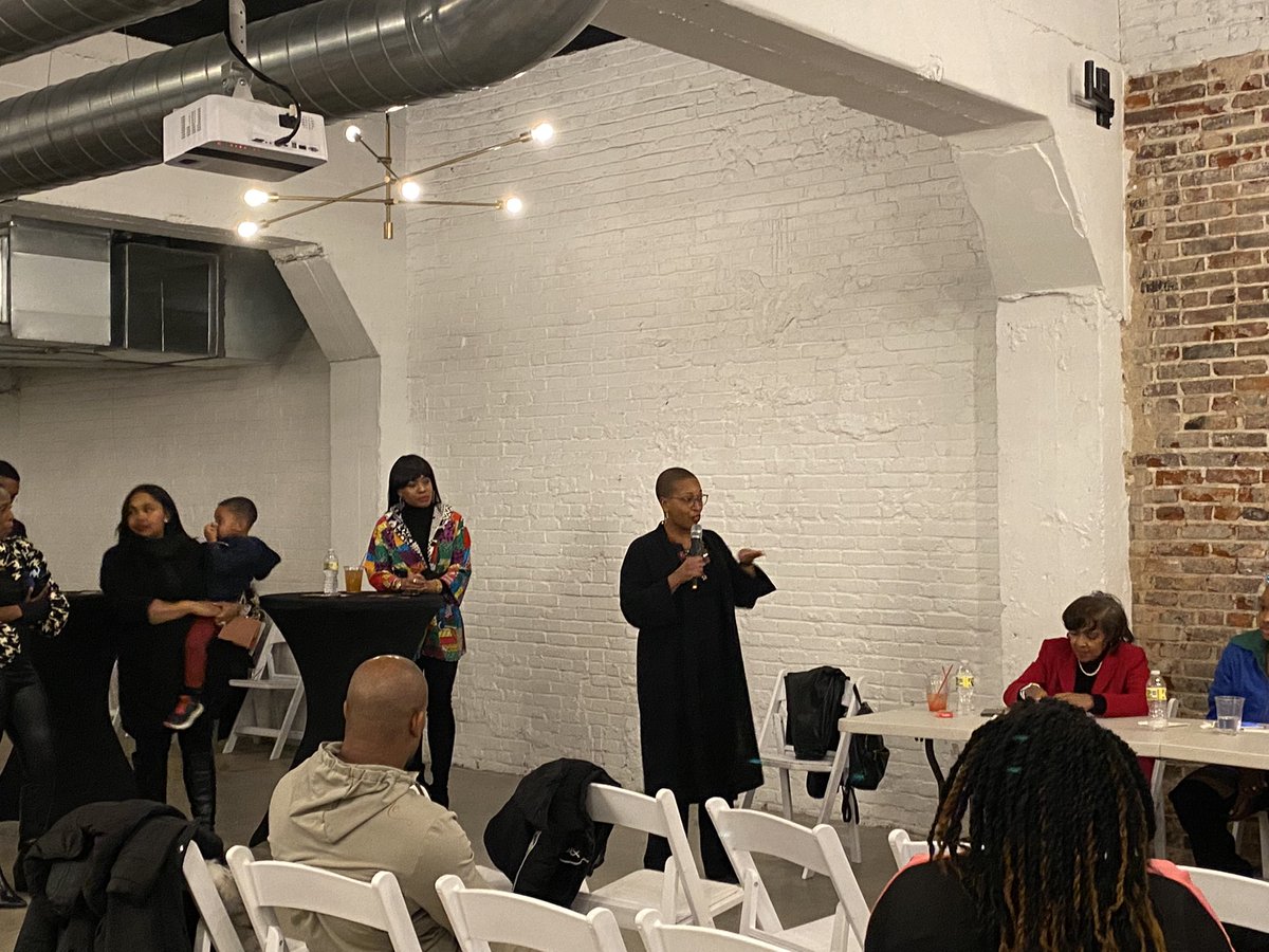 TheCoordinated's tweet photo. One of my favorite things about St. Louis is the creative community and entrepreneurial spirit. Loved seeing entrepreneurs sharing their experiences and helping support others looking to grow. Proud @RACStLouis can be part of facilitating the future! #314Day #314DayApproved https://t.co/Iq1n15Le9X