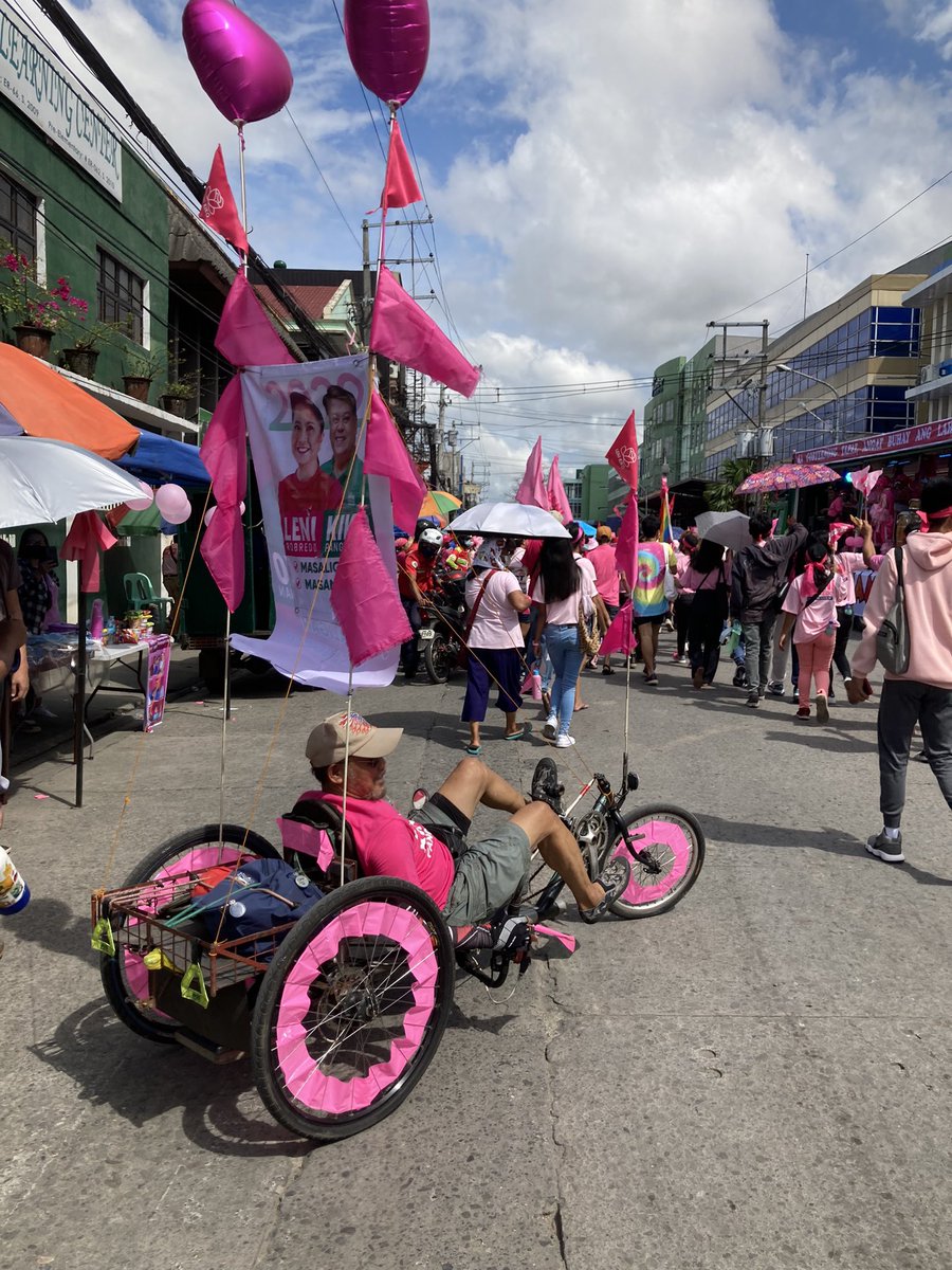 Sharing snippets from yesterday's rally!!! Shout out to Spidey and Arfien puppets, ang init sa venue pero in character lahat para sa #MASSKARApatDapatLeniKiko 🤗