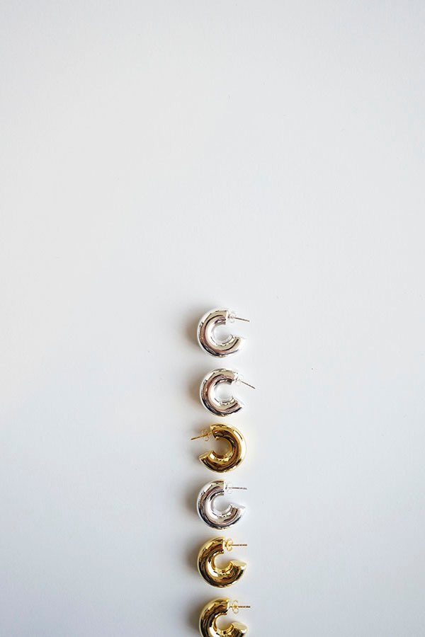 OFFICIALANNAHL's tweet photo. .
NEW ARRIVAL 
3/13 20:00-発売
. 
【 Hoop Pierce (SLV925)】
SLV, GLD

¥9,790(in tax)
.
.
#annahl https://t.co/DcU3qXxsDI
