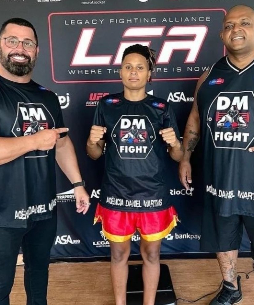 MMAPremium's tweet photo. Tamires Vidal bateu Queila Braga por finalização no segundo round.

@LFAfighting @LFA_Brasil #LFA126 https://t.co/veekrmZiMw