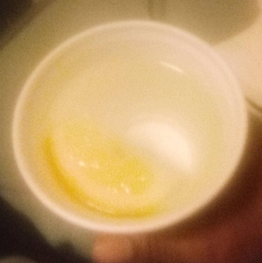 terryantonio567's tweet photo. Hot lemon water before bedtime 🙂 #HotLemonWater https://t.co/l2ouU0dfRE