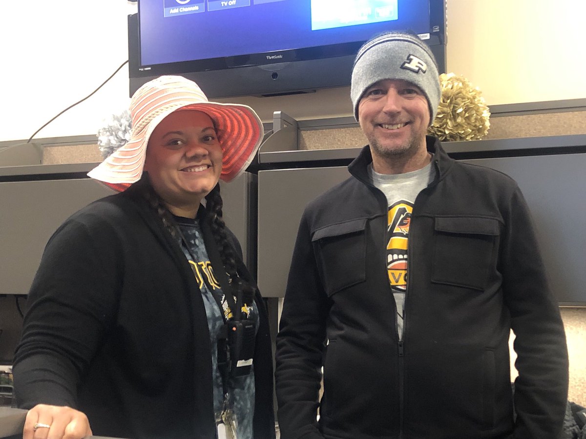 PTE_ACSC's tweet photo. Today was “Hats off to our 3rd graders” to celebrate their completion of IREAD! So proud of them! #hatday #thirdgradersrock #Micheels #Harmon #Hoover #Armstrong 👏🏼👏🏼👏🏼 https://t.co/zGLDmOvqhO