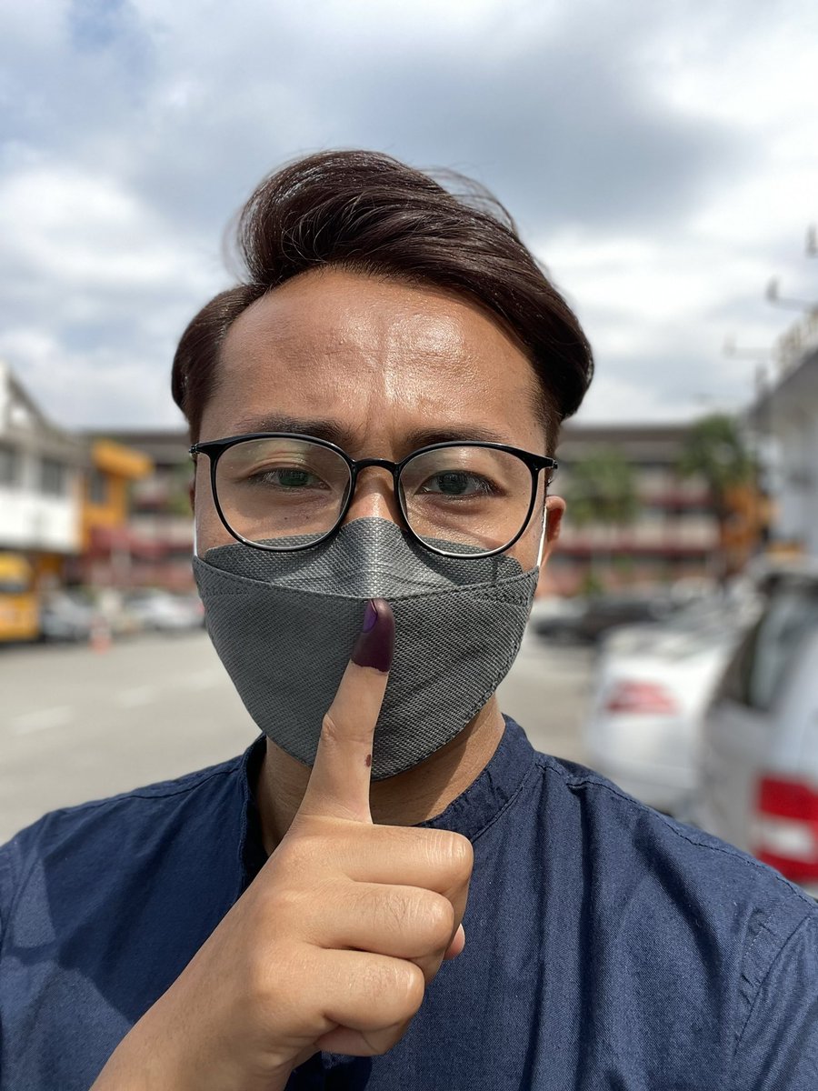 drfaizibrahim's tweet photo. I voted. Alhamdulillah, selesai melaksanakan tanggungjawab. #PRNJohor #DUNKempas https://t.co/8gGVEvvfy4