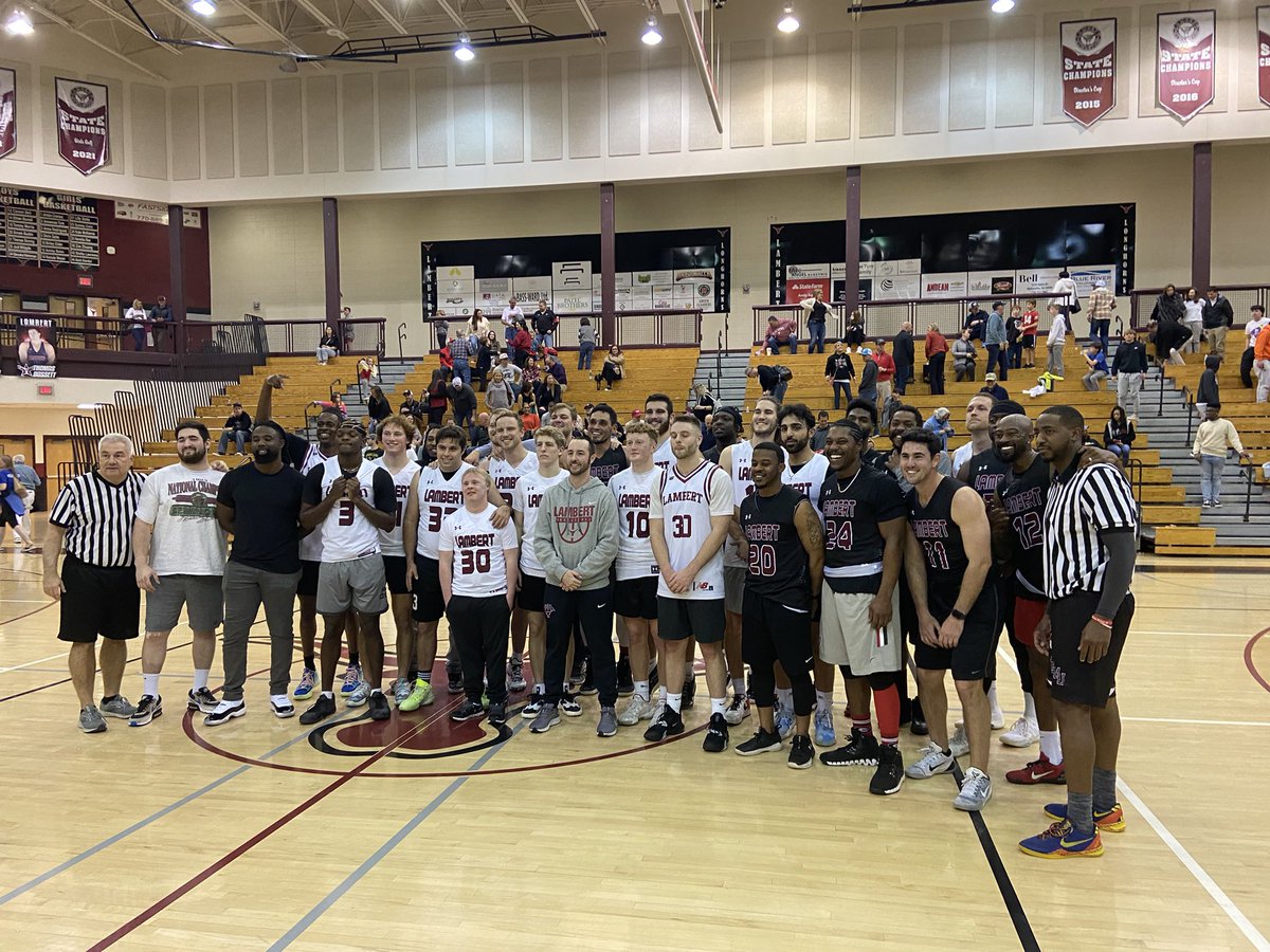 #TeamUGA with the 64-53 win over #TeamLambert

#TeamFaculty with the big win over #TeamStudents 55-53

Great atmosphere! Thanks to <a href="/davidpollack47/">David Pollack</a> <a href="/aaronmurray11/">Aaron Murray</a> <a href="/knowshonmoreno/">Knowshon Moreno</a> <a href="/Tkunodos/">Tavarres King</a> and all of the UGA alumni!

Thanks to all of the <a href="/LambertHS/">Lambert High School</a> alumni also!

More pics to come