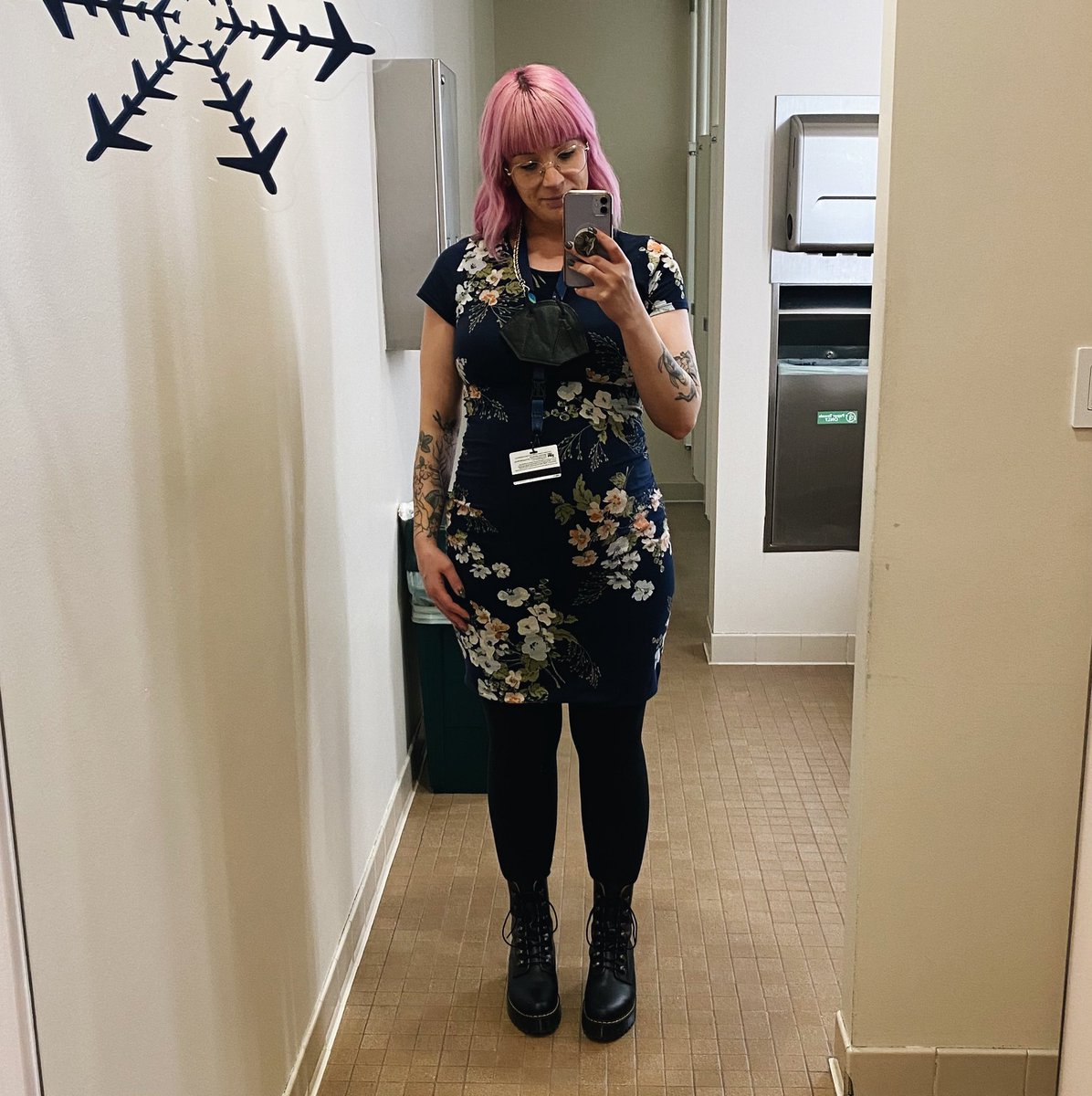 missusrichter's tweet photo. I still look almost normal from the front (apart from my swollen calves 😂). 25 days until our due date! https://t.co/jUrp1LzHig