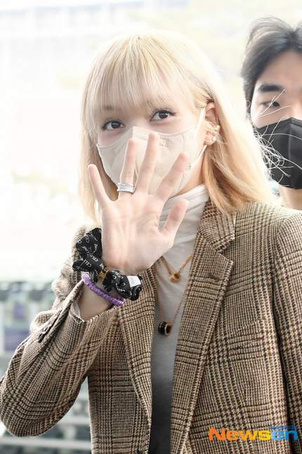 LSA_members's tweet photo. Our Queen💛

BON VOL LALISA
#LisaParisienne https://t.co/LE4D6DkM4t