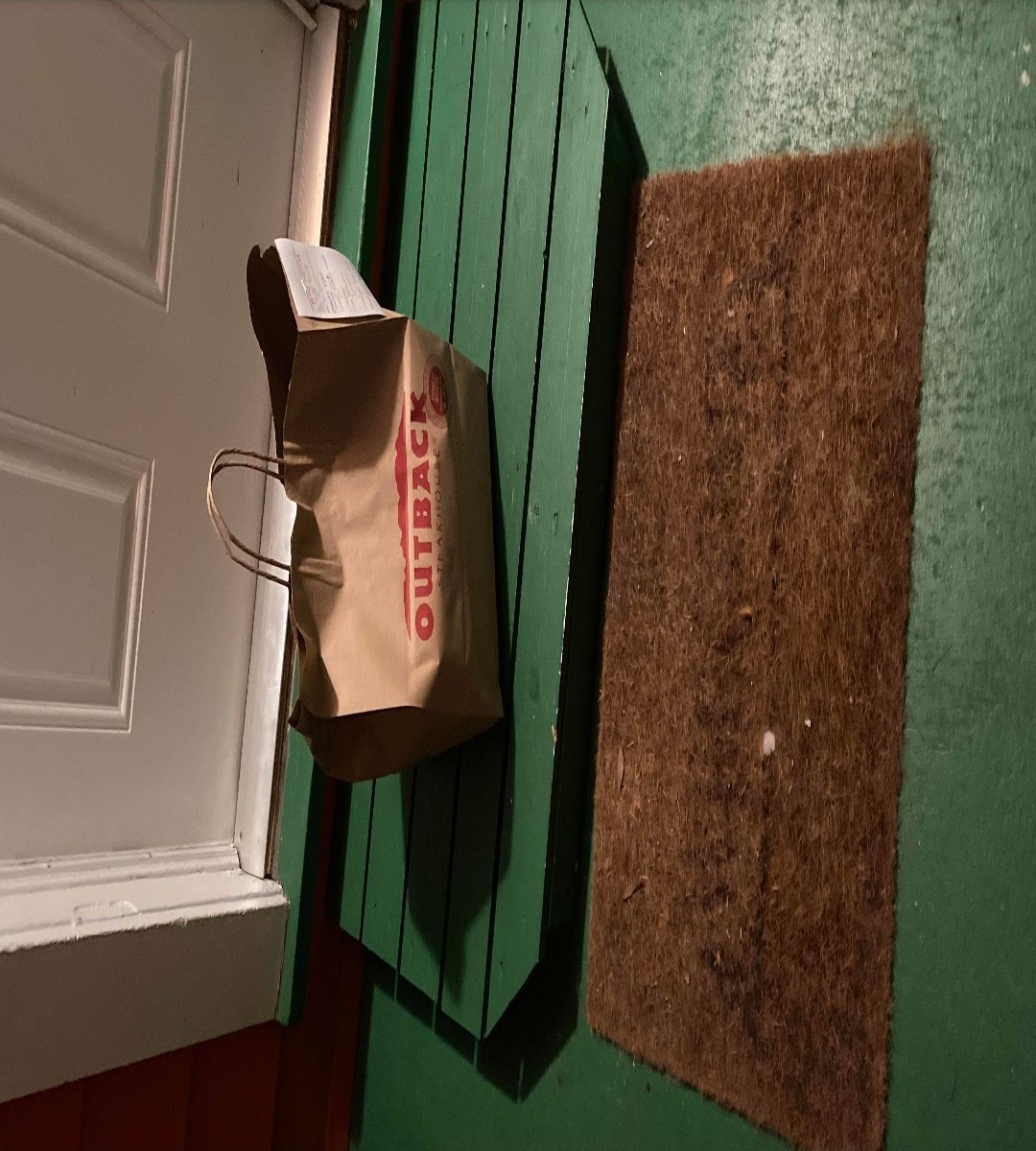 ShaneKpack's tweet photo. A photo book thread of all my food deliveries 1/? https://t.co/hvl2ejmvyl