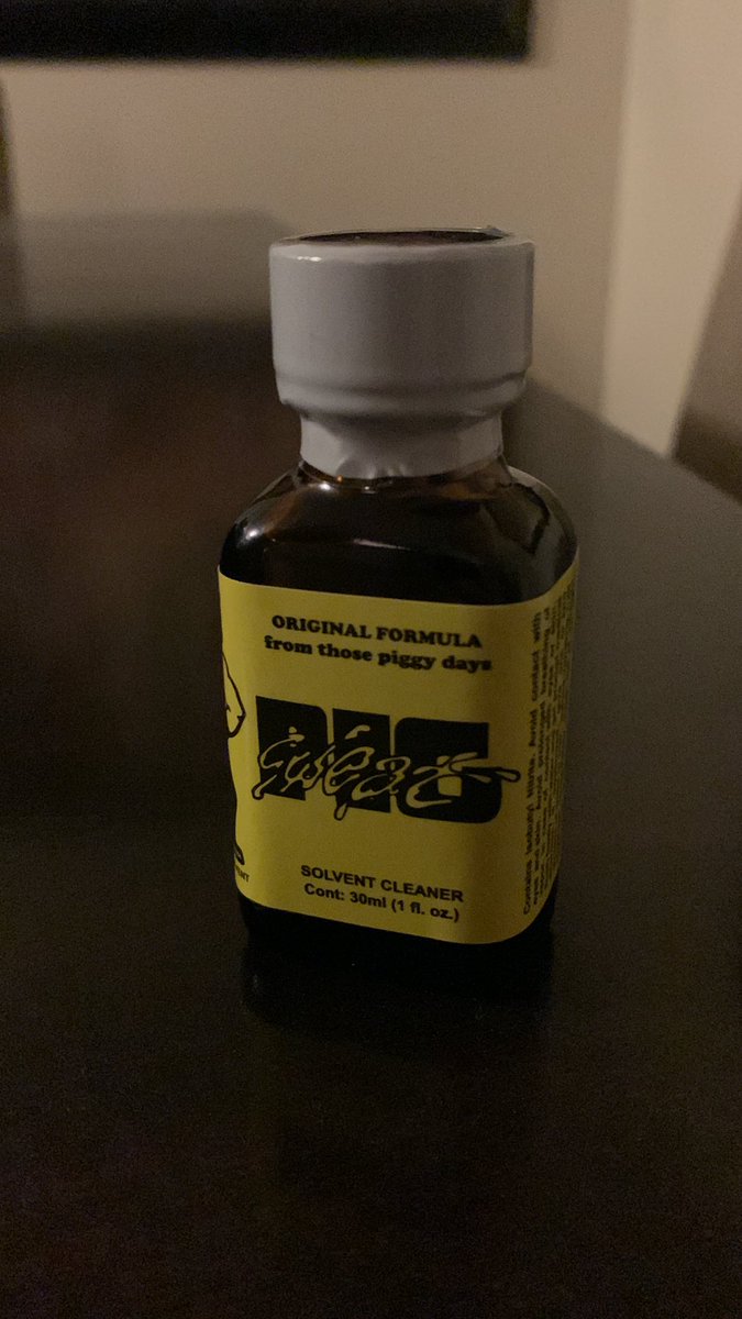 uncutbarber's tweet photo. Fresh bottle…#pigsweat #popperpig #poppersbate #poppersgay https://t.co/3aBzp5BcFb