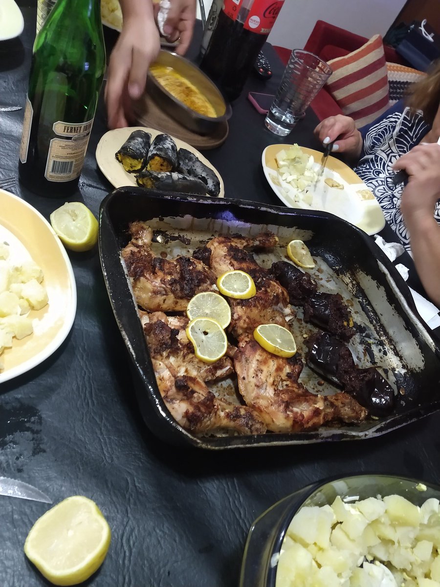 SofiaChavezjsd's tweet photo. Cenita con la flia https://t.co/KaaABt87yb