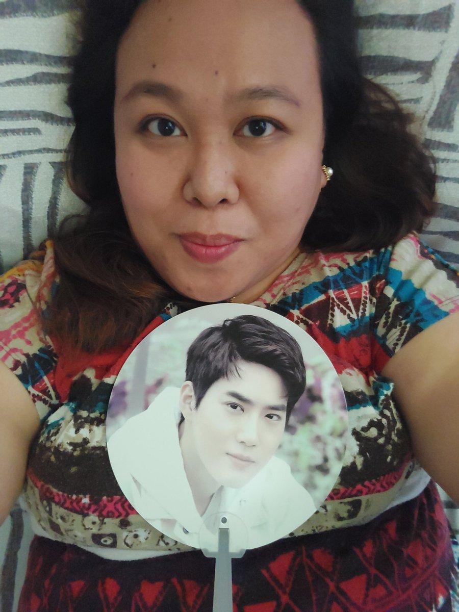 wina_do12's tweet photo. Pogi naman nung nasa pamaypay, nyahaha!!!❤ @weareoneEXO #EXOLeader #Suho #KimJunMyeon #BunnyMyeon https://t.co/forcWeAsxP