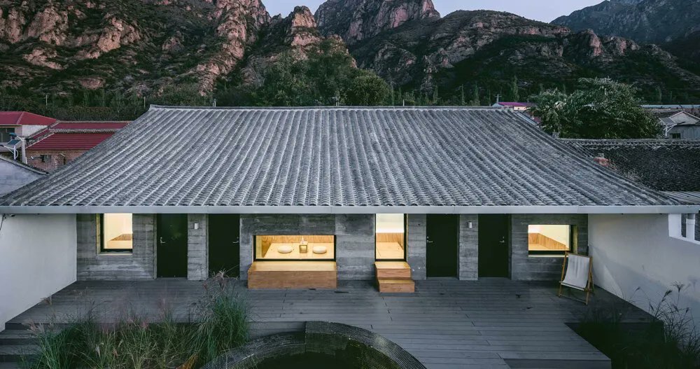 IdealDrapes's tweet image. YES.ARCH shapes this tiny hotel around ‘twin garden’ courtyards in china | buff.ly/3M29CGI