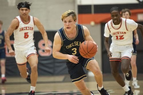 b3n_ski's tweet photo. Thank you Chelsea Basketball for an incredible 3 years. I want to give thanks to the community, the coaches, abs most importantly my teammates for making it so memorable https://t.co/utmdfy9QsX