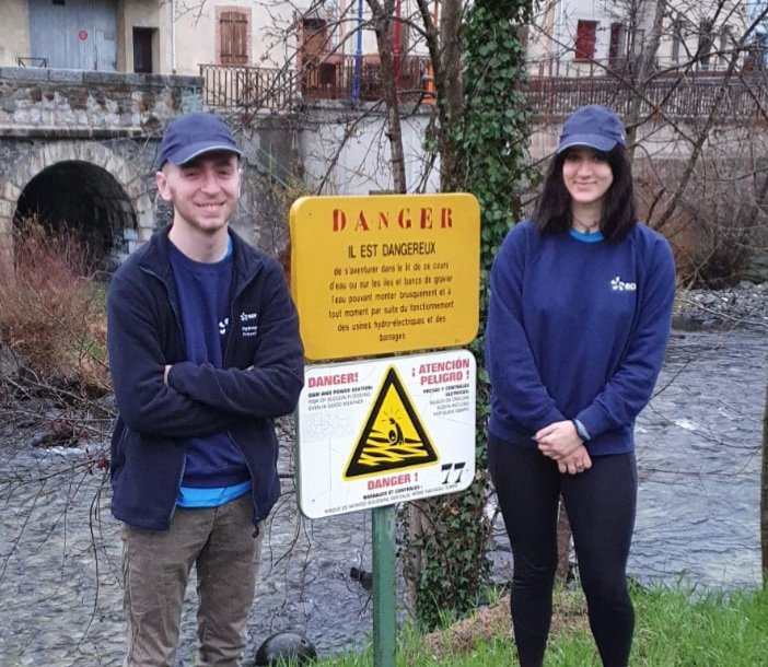 Sylvaing49's tweet photo. En ce week-end d'ouverture de la pêche 🎣, retrouvez sur les berges de l'#Aude nos hydroguides Thea et Louis pour préserver ensemble la #sécurité de tous.
#edf #edfhydro #hydroélectricite #prévention #pêche
@EDF_Hydro_SO @LaFNPF https://t.co/RMhtv59Owe