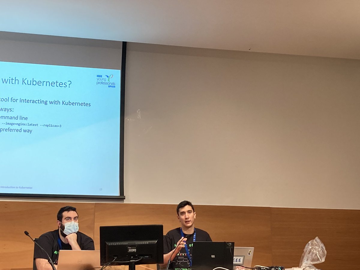 #SWYP #IEEE Arturo Medina hablando de #Kubernetes