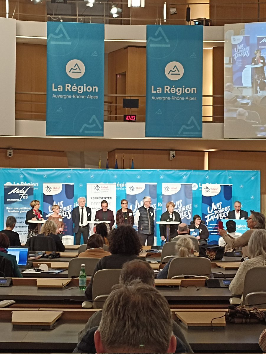 Ouverture du Forum Régional de l’URAF #Auvergne-Rhône-Alpes au Conseil Régional à Lyon
Le thème : Les #jeunes face à la crise sanitaire et demain.