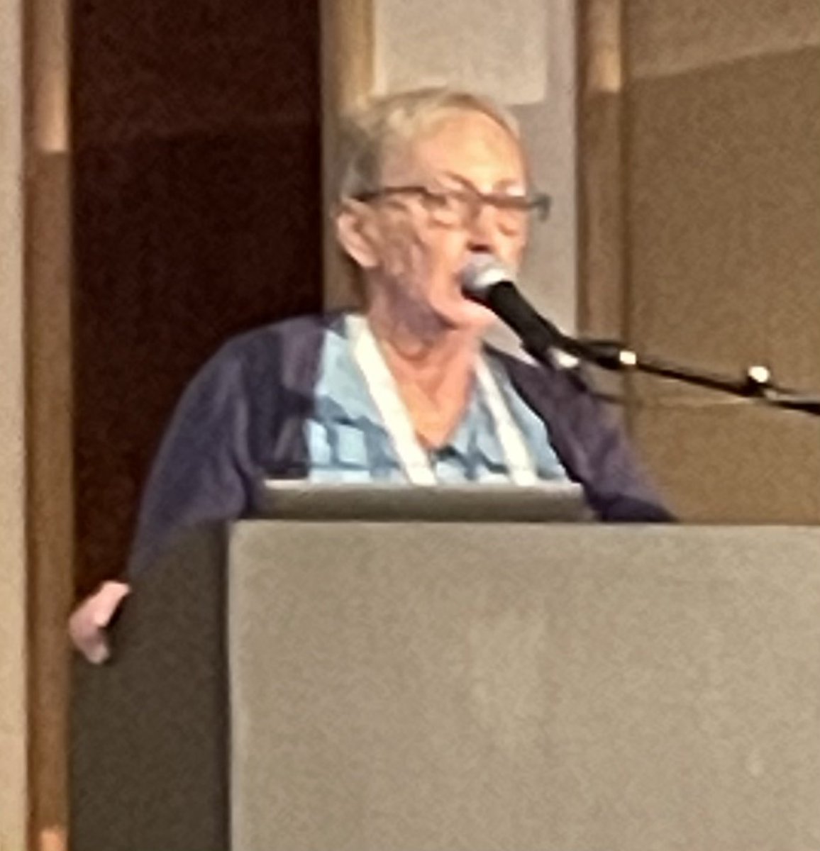 jonpatricios's tweet photo. Completing the lumbar pain in sport panel @WishWits Congress 2022. Lorraine Jacobs on holistic pain management. https://t.co/dU8G4SzPyt