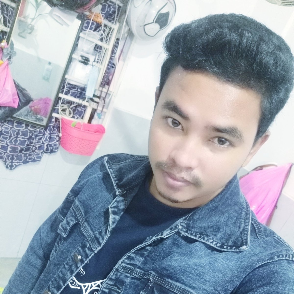 ចូលចិត្តសប្បាយ tweet media