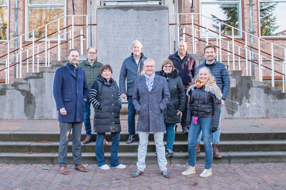 Bekijk ons verkiezingsprogramma op aalsmeer.vvd.nl/standpunten en ga stemmen van 14 t/m 16 maart!

Doe je mee? Stem VVD!

#iederestemisereen #doemee #stemvvd