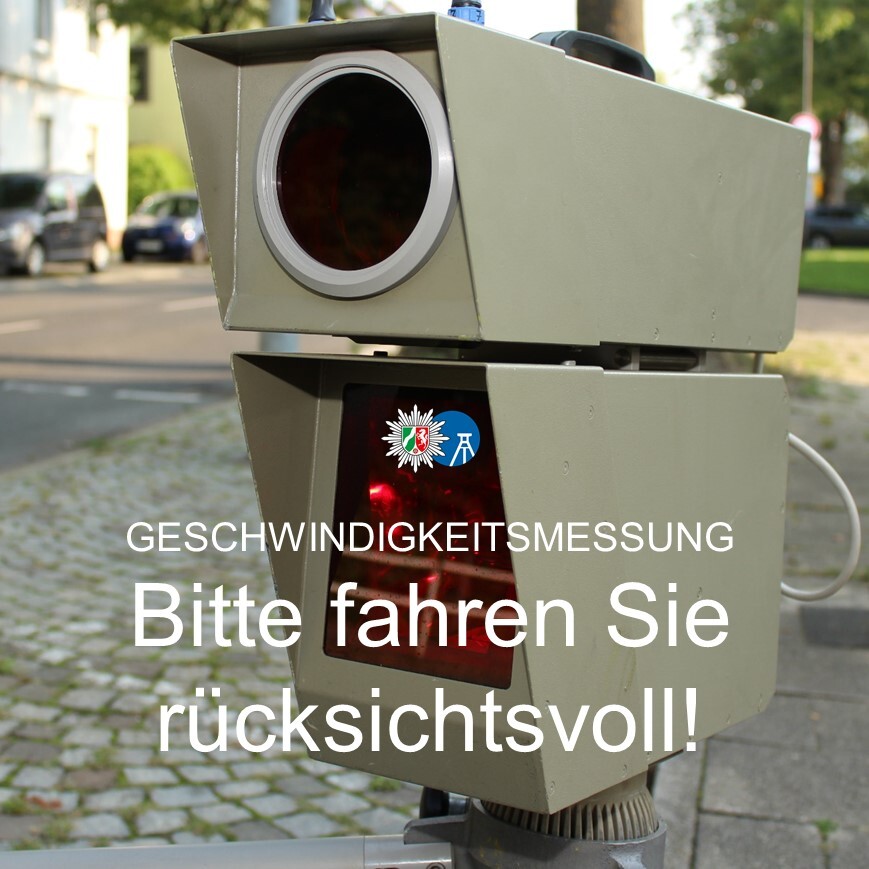polizei_nrw_bo's tweet photo. Sie brauchen ein neues Foto von sich? Dazu brauchen Sie nur einen Führerschein und ein Auto – die Kamera haben wir.
▶ Das Foto ist erst nach ein paar Wochen fertig, geht aber nur schwarz-weiß... Sorry.
Unsere #Messstellen:
🚔 #Bochum: Gerthe 🚔 #Herne: Holsterhausen https://t.co/G4xH63VNbT