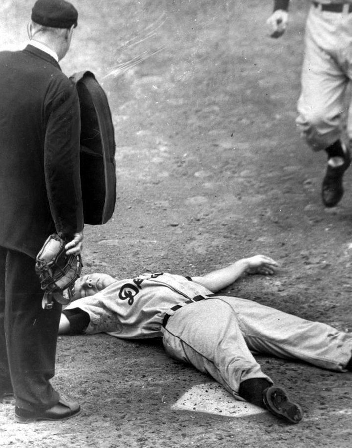 baseballinpix's tweet photo. Al Kaline lies on the ground after getting hit in the head by a pitch, 1958 https://t.co/NFSdkmzwjT