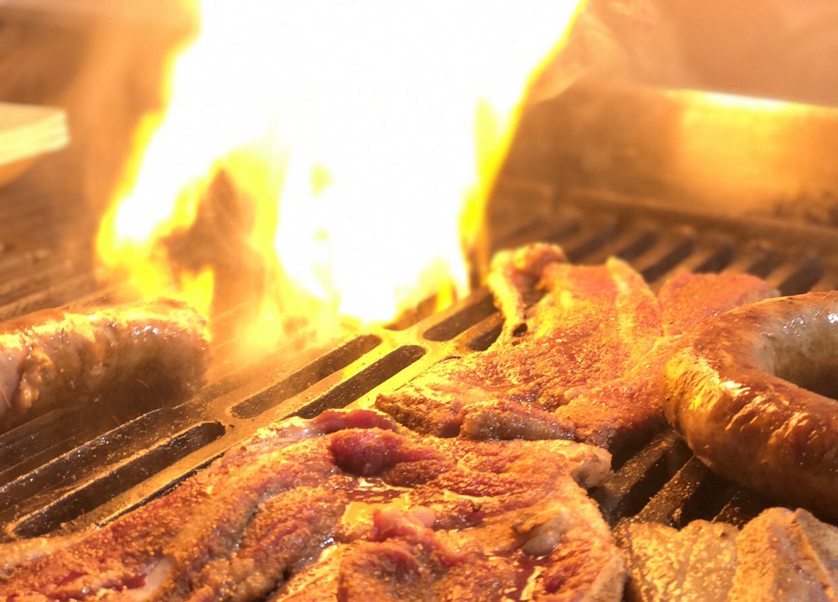 siyezadelivery's tweet photo. @MorolongZA Definitely the best in Thembisa with Great Quality Meat @sabelocafe 

Available on Google Maps as Sabelo Cafe Shisanyama. 

Try them out &amp; give us your feedback. 

🔥 https://t.co/z0bODElS5N
