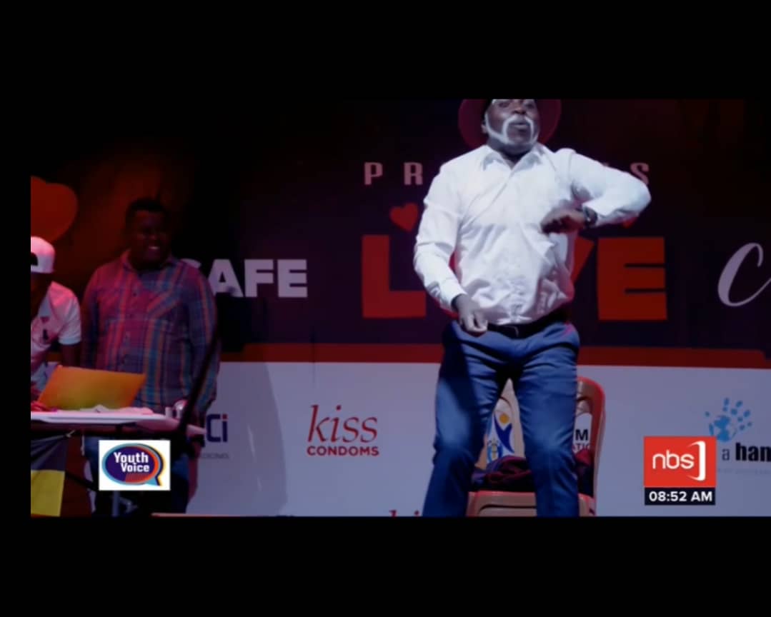 kyaddalaitsreal's tweet photo. Anytime is a great time to talk about Good health & Wellness. This Morning the #NBSYouthVoice show reminds us of a great time we had in Acholi quarters with #KyaddalaS2 Cast members #CaringForLife through sharing Safe Love tips with community members
Tune in & watch
#SafeLoveUG https://t.co/UrnhUhpnmK