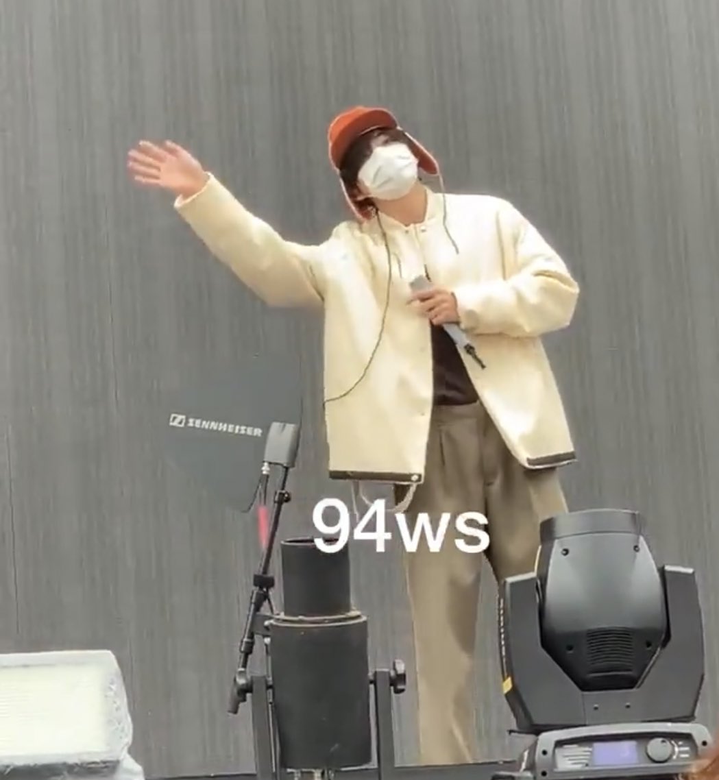 KV은행𐂸 tweet media