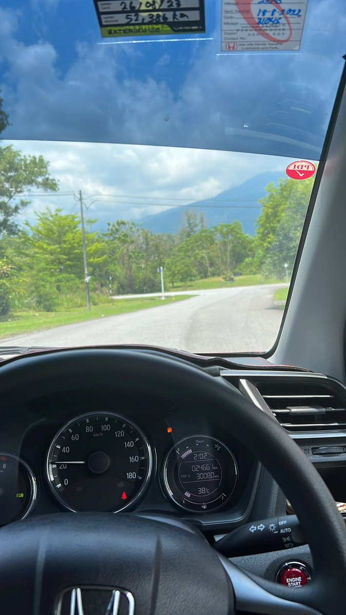 azrul2k's tweet photo. Pov: going to the gym to see single moms at 2pm https://t.co/1KkCuszWAM