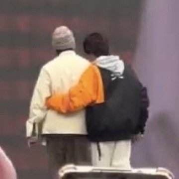 kth_mae_'s tweet photo. "one day when the cheers goes down, stay"
 - friends by vmin https://t.co/rcGkytolmC