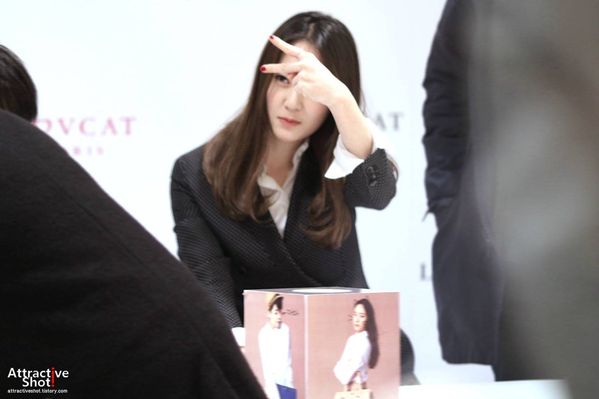 hourlykrystal's tweet photo. https://t.co/7S14T0wRej