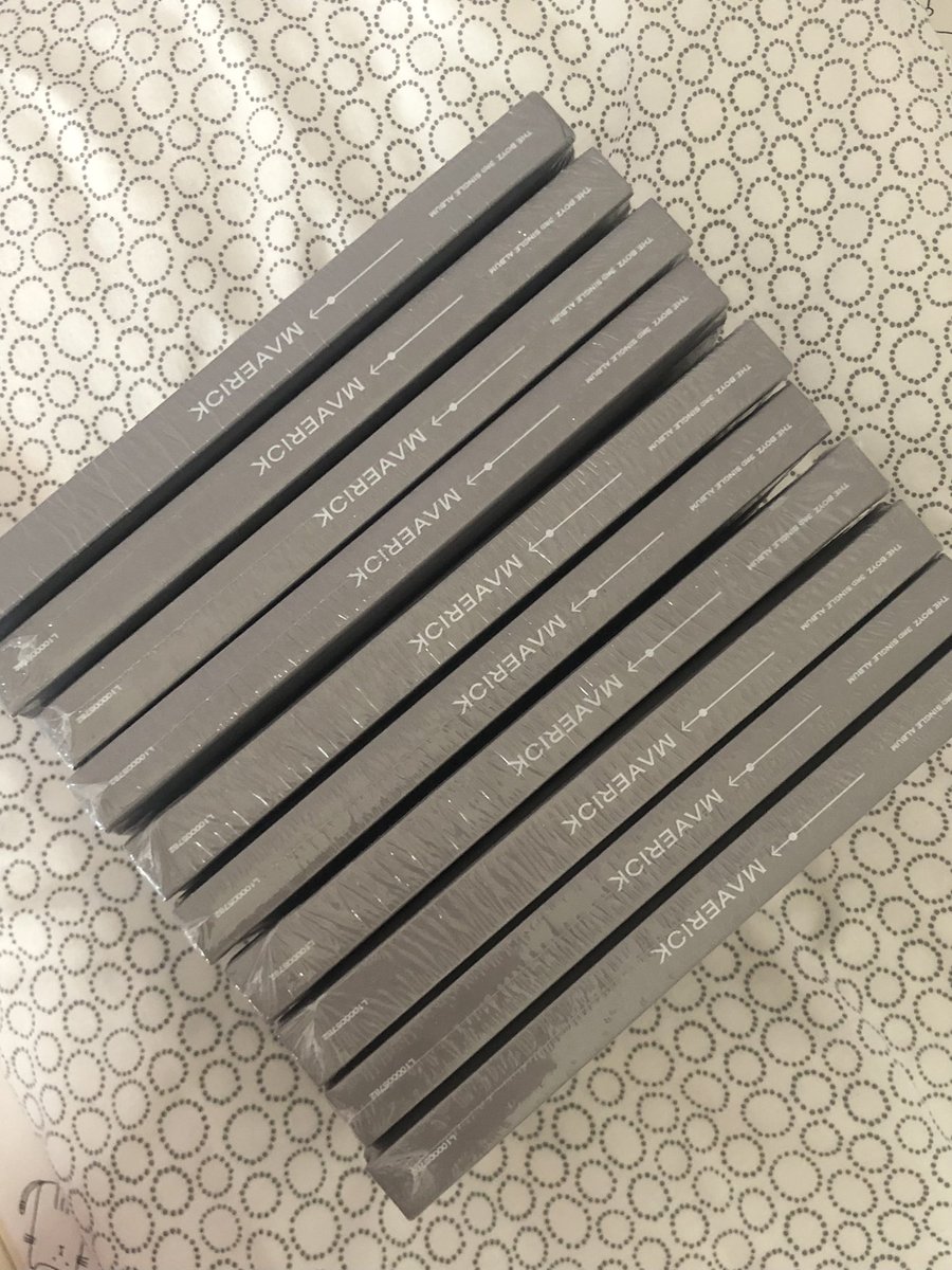 treastudio's tweet photo. [ HELP RT ] WTS ALBUM MAVERICK THE BOYZ SEALED ( STORYBOOK VER. )

- price : 155k ( inc packing ) 
- safe packing
- dom tangsel
- via 🍊
- ⚠️ 10 SLOTS ONLY ⚠️
- for more questions please kindly dm, thankyou ! https://t.co/9hX9Gkqiou