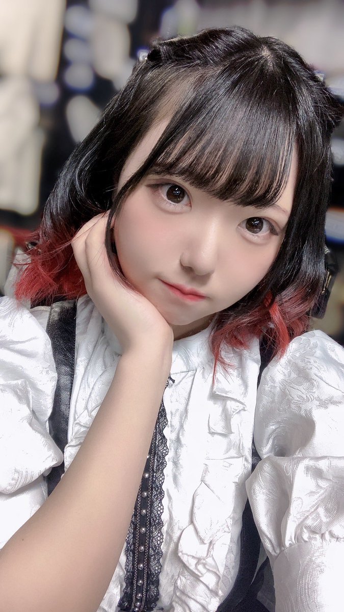 3/13 TOKYOてふてふ ワンマンライブ
#insanesoar の一般チケットは
きょうの23:59まで❣️❣️❣️

とうとうあした…
ひとりでも多くの人に6人の晴れ舞台を
見にきてもらいたい。
約1年間歌いつづけたこの歌で
伝えられるものがあると思うんだ

まってるね🧸
💌 l-tike.com/tokyotftf/
#TOKYOてふてふ