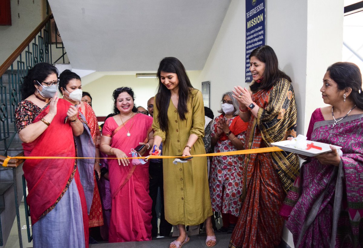 heritageschoolI's tweet photo. The year 2 IBDP students of The Heritage School, Kolkata held an art exhibition, ‘Kalamkriti’ on 1st and 2nd March 2022 to showcase their works and compositions reflecting social and personal experiences. Kalamkriti was inaugurated by Aditi Kabra. #theheritageschool https://t.co/0rupBSVhVf