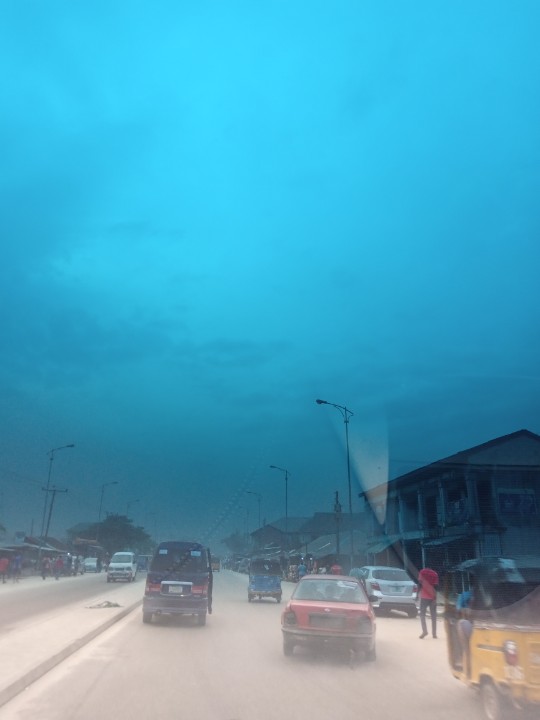StopTheSoot's tweet photo. If AGO (diesel) now sells at NGN600 at fuel stations, then you should expect heavy resumption of bunkering activities that will increase the prevalence of the #Soot. More dangers for residents. #StopTheSoot Images: Peter Odili road &amp; Trans Amadi  8.00am today @OTundeBello https://t.co/7lF32X6Mds