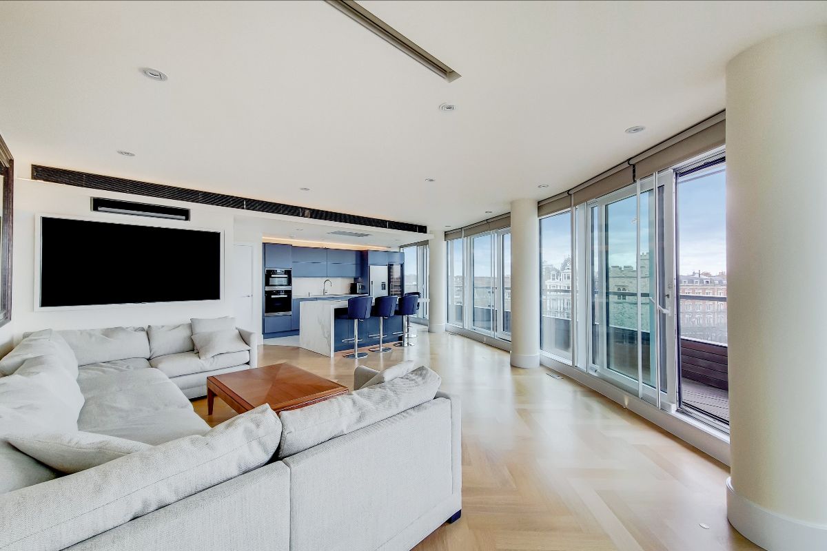 ChartwellUK1's tweet photo. Stunning Featured Property - https://t.co/kHKnGUr2uj https://t.co/647QLnleUY