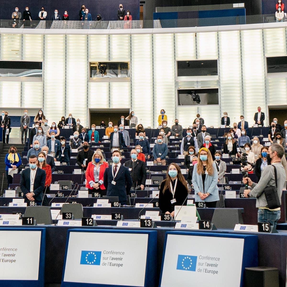 Ξεκίνησαν χθες οι εργασίες της 4ης Ολομέλειας της Διάσκεψης για το Μέλλον της Ευρώπης. Στην χθεσινή μου παρέμβαση στη θεματική για την Εκπαίδευση, Πολιτισμό και Νεολαία ανέφερα ότι είναι σημαντικό να θεσμοθετηθεί η συμμετοχή των νέων στα κέντρα λήψης αποφάσεων. #CoFoE