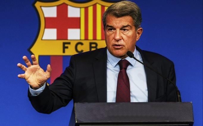 webaslan's tweet photo. Barcelona Başkanı Joan Laporta: "Galatasaray büyük bir marka. Futbol dünyasında Türkiye denince akla Galatasaray gelir." https://t.co/0DAQRvBG4q