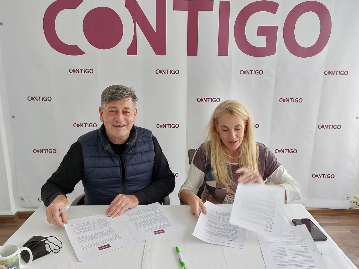 ContigoSD's tweet image. ✍️ Ayer nuestro Presidente Estatal, José Enrique @AguarVila y la Secretaria General, @yolandasj200, procedieron a la firma y presentación en el Ministerio de @interiorgob, de las actas de modificaciones de Estatutos y nombramientos de nuevos cargos de CONTIGO Somos Democracia.