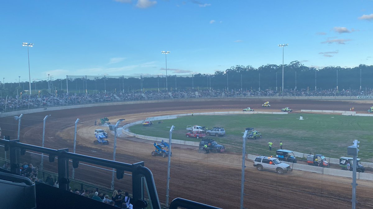 BOSSChassisAU's tweet photo. #openingnight @easterncreekspeedway https://t.co/tftnvBWMs5