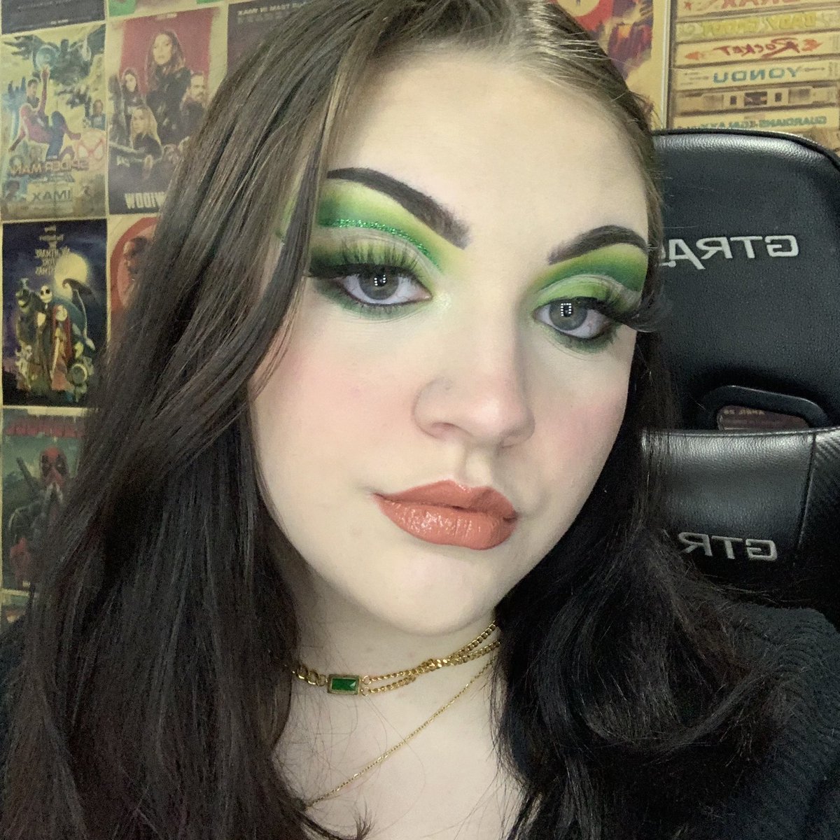 kiraalayne's tweet photo. @Dream inspired makeup!! tutorial on my tiktok soon lol #dream #dwt #makeup @dreamwastaken https://t.co/EfHjr3ycHG