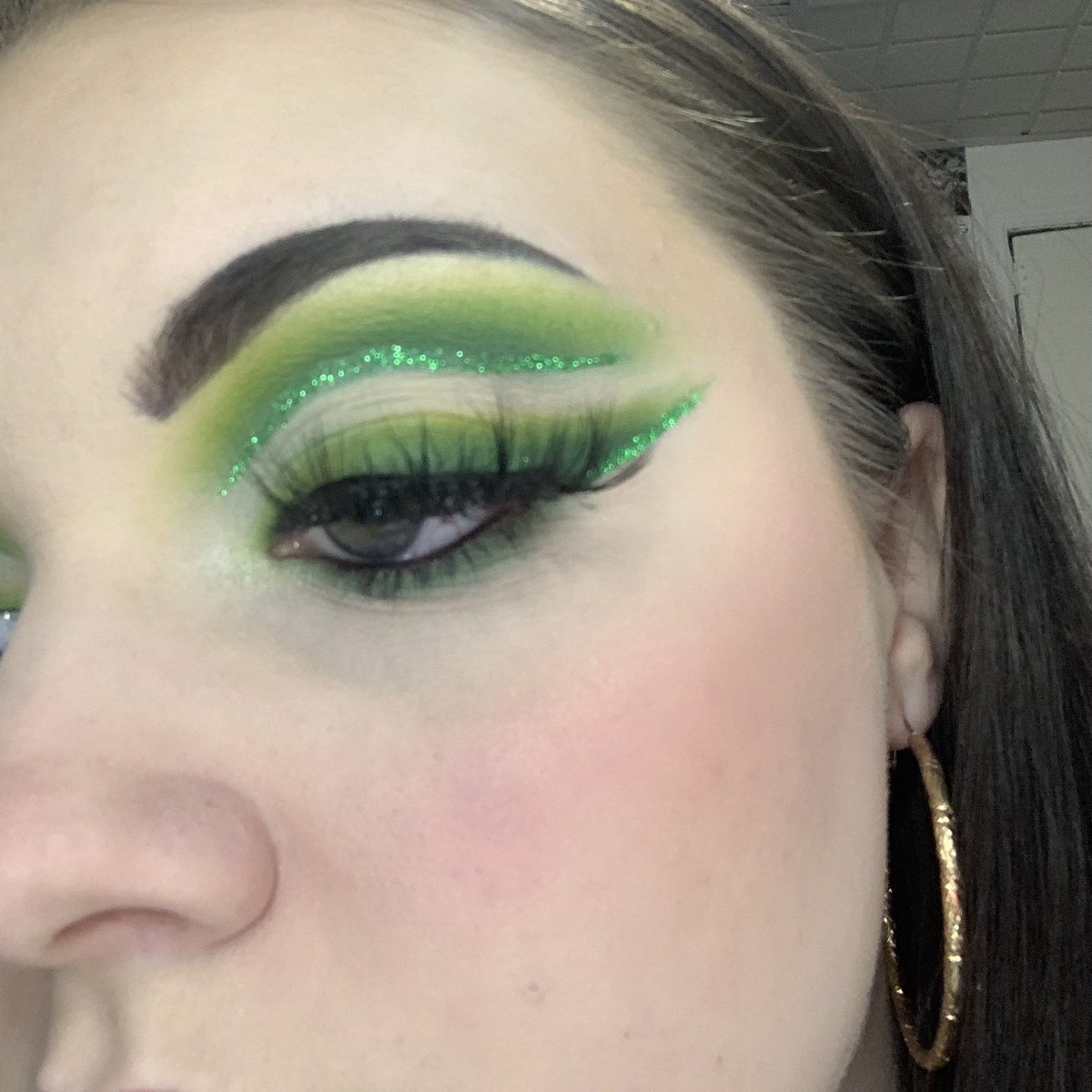 kiraalayne's tweet photo. @Dream inspired makeup!! tutorial on my tiktok soon lol #dream #dwt #makeup @dreamwastaken https://t.co/EfHjr3ycHG