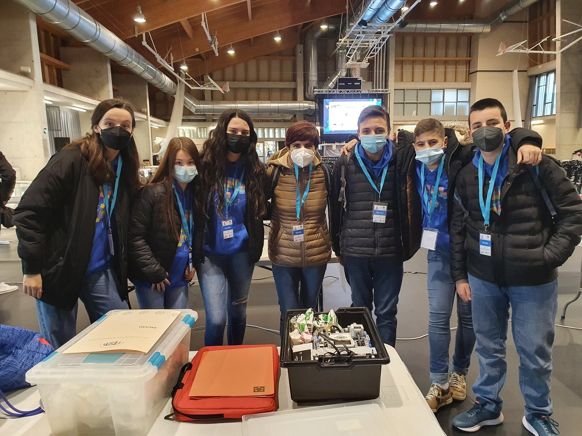 TAULEGO's tweet photo. Ya en Alcoy. Vamos a pasarlo muy bien @UPVCampusAlcoy @TorrentPurisima #FllValencia https://t.co/GtEbUmHsXR