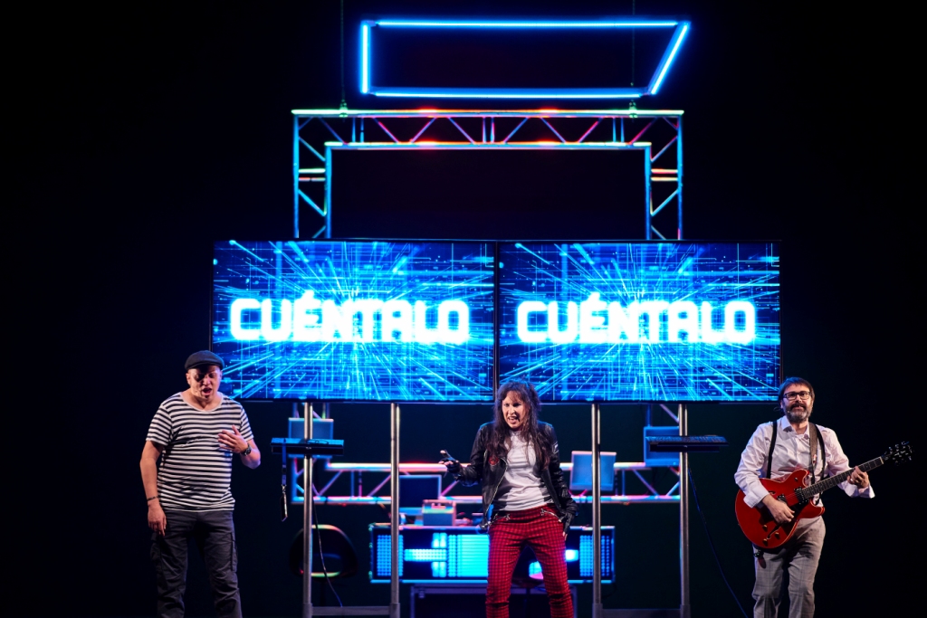 Kamaru_Teatro's tweet photo. No dejes pasar la oportuniudad de descubrir LA RED esta tarde en el C. Cultural Miguel Delibes de #Valladolid a las 19:30h #stopciberacoso https://t.co/sjsrromzih https://t.co/0ARc2l7HLA