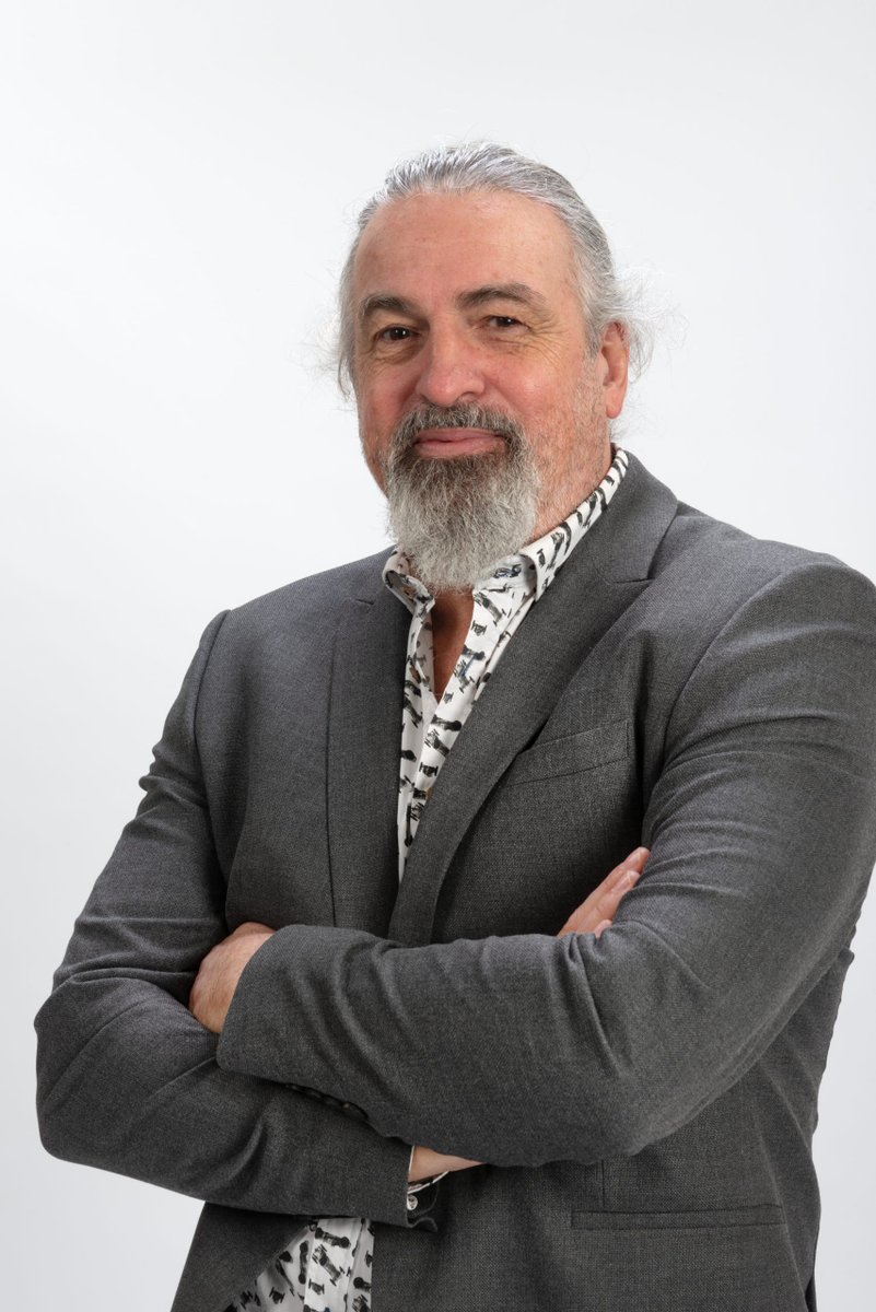 Onze lijsttrekker, kandidaat #1 Erik Roumen, 
60 jaar, Velp 
Om bij te dragen aan de ontwikkeling van mijn (directe) leefomgeving ben ik reeds in 2014 in de lokale politiek gestapt. d66.nl/rheden/mensen/… 
Aan de slag met #Rheden #GR22 
Lees ons programma d66.nl/rheden/verkiez…